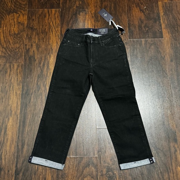NYDJ Not Your Daughter’s Jeans Crop Pants Stretch Denim Black Capri size 0 NWT - Picture 1 of 10